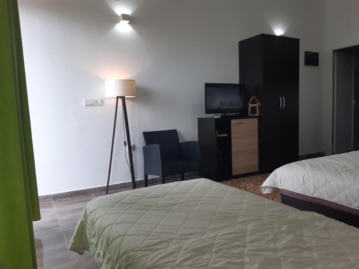 Zara Apartments Ülgün Dış mekan fotoğraf